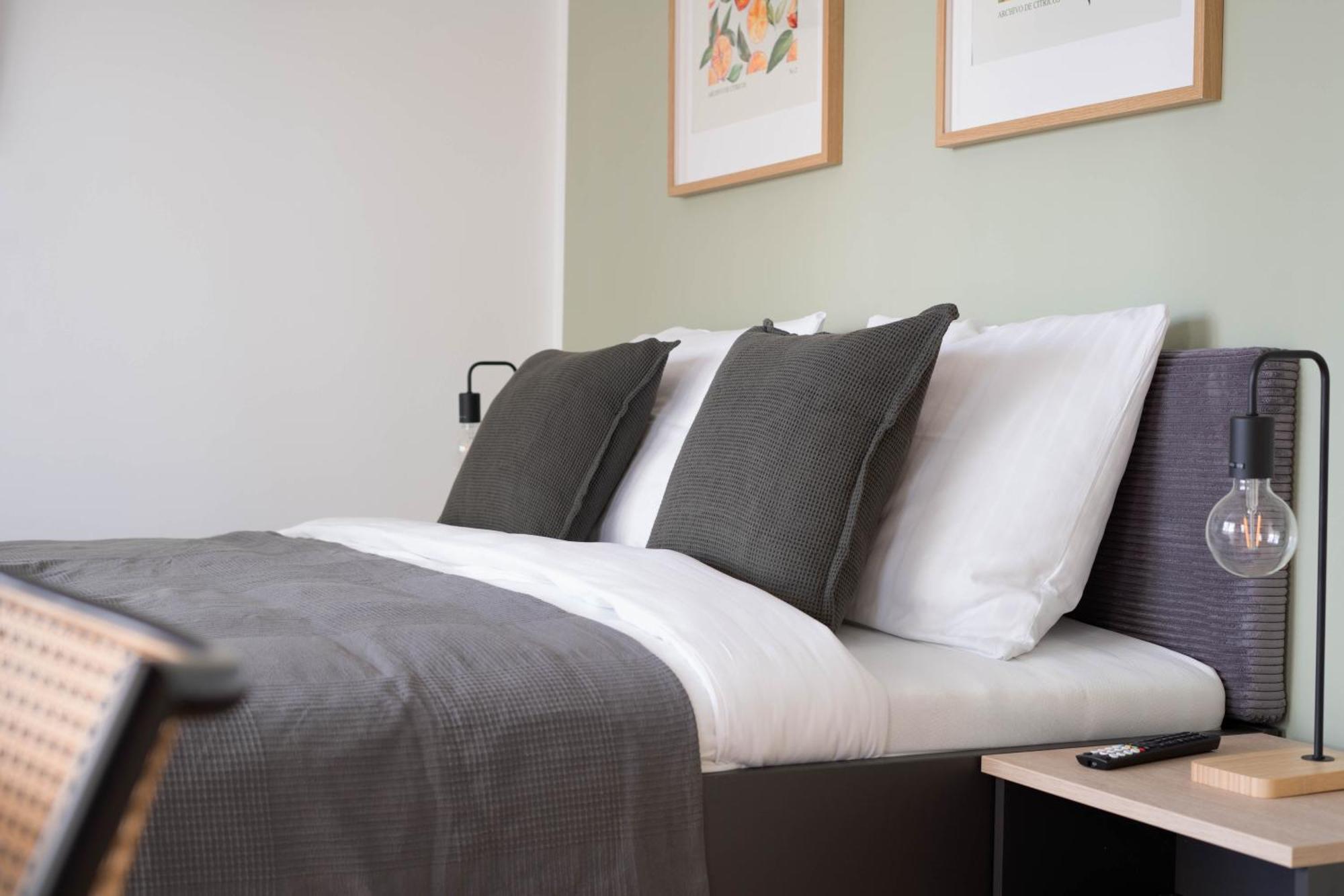 Schoene In Der Innenstadt I Home2share Apartment